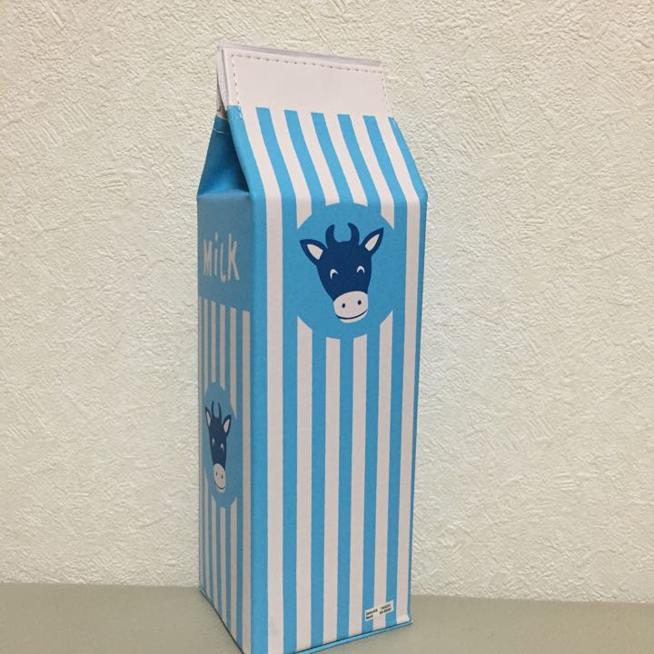 牛乳パック型ペンケース